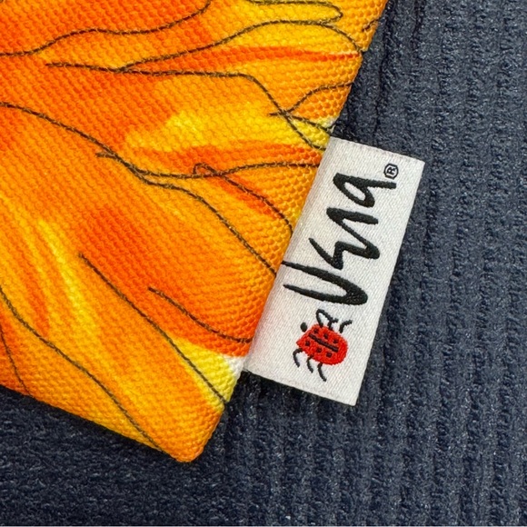 Vera Neumann for Clinique Cosmetic Bag featuring sunflower and lady bugs - New! - Picture 3 of 8